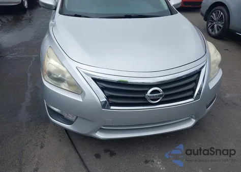 2015 Nissan Altima 2.5/2.5 S/2.5 Sl/2.5 Sv из США, поврежденный, VIN 1N4AL3AP1FC249414